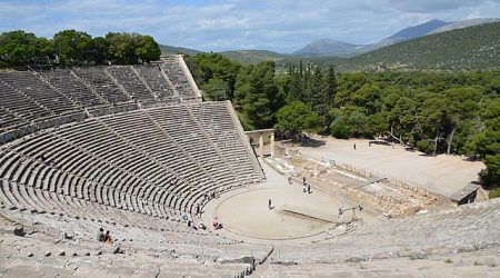 640px-The_great_theater_of_Epidaurus,_designed_by_Polykleitos_the_Younger_in_the_4th_century_BC,_Sanctuary_of_Asklepeios_at_Epidaurus,_Greece_(14015010416)